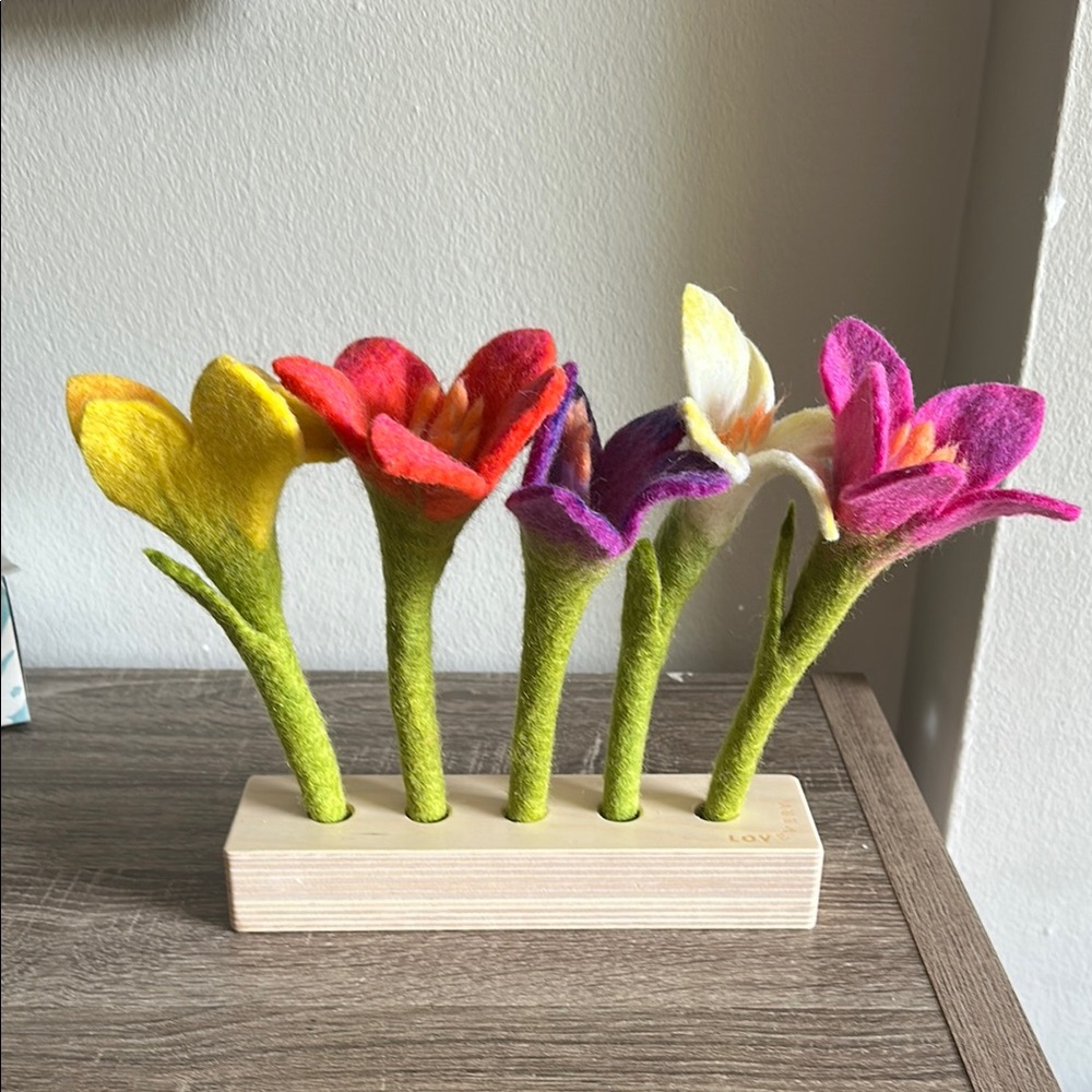 Lovevery Felt Flowers in a Row